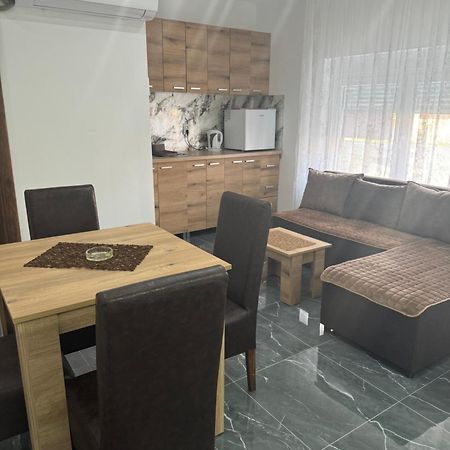 Sobe I Apartmani Casa Mia Pecinci エクステリア 写真