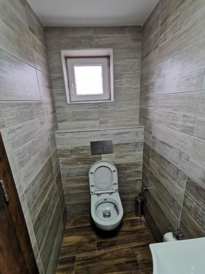 Sobe I Apartmani Casa Mia Pecinci エクステリア 写真