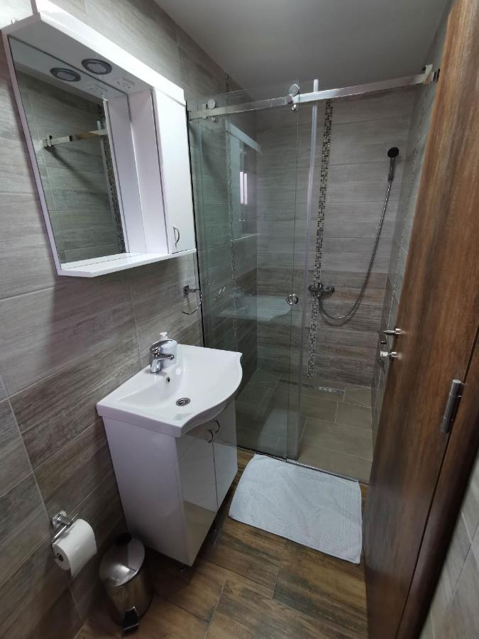 Sobe I Apartmani Casa Mia Pecinci エクステリア 写真
