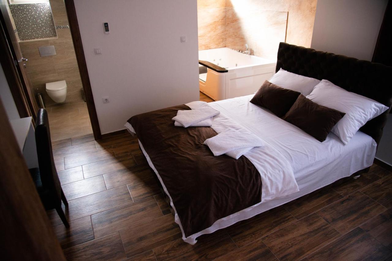 Sobe I Apartmani Casa Mia Pecinci エクステリア 写真