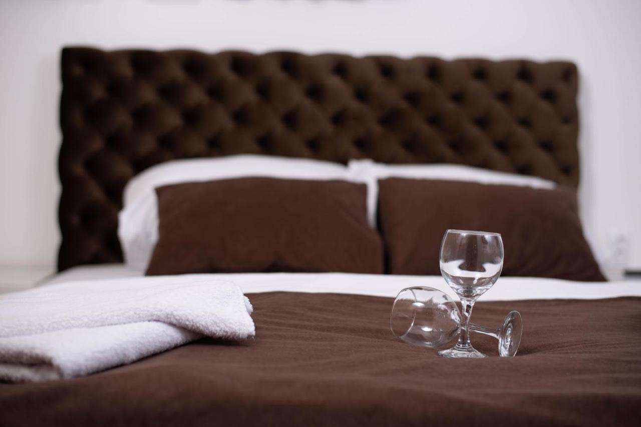 Sobe I Apartmani Casa Mia Pecinci エクステリア 写真